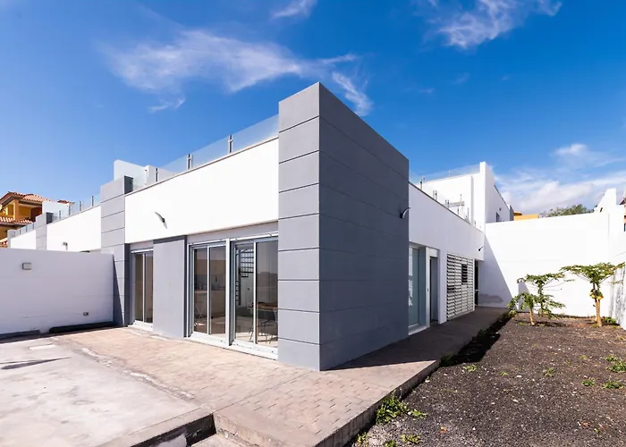 House Near The Beach W Sea View